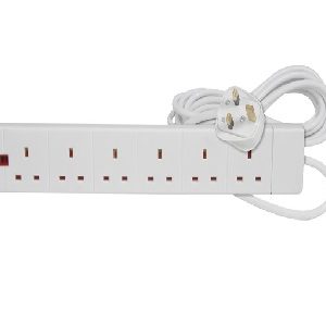 429.846UK 6 Gang Extension Leads 5.0m
