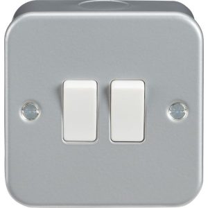M3000 Metal Clad 10AX 2G 2-Way Switch
