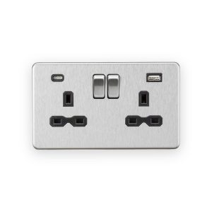 Knightsbridge 13A 2G SP Switched Socket with Dual USB A+C (5V DC 4.0A shared) - Brushed Chrome with Black Insert