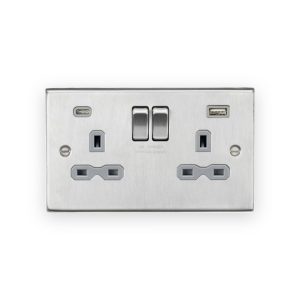 Knightsbridge 13A 2G SP Switched Socket with Dual USB A+C (5V DC 4.0A shared) - Brushed Chrome with Grey Insert