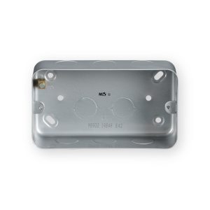 Knightsbridge M8900 Metal Clad 3-4G Surface Mount Box - Powder-coated Silver/Grey
