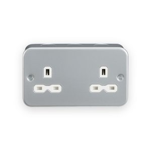Metal Clad 13A 2G Unswitched Socket - MR9000U