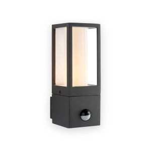 Saxby Lantern pIR IP44 7W