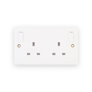 Selectric 13 Amp Socket Outlet 2 Gang Switched DP with Outboard Rockers & 2 Earth Terminals