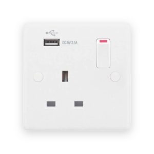 Selectric Smooth White 1 Gang 13A 1 Pole 1x USB-A 2.1A Switched Socket
