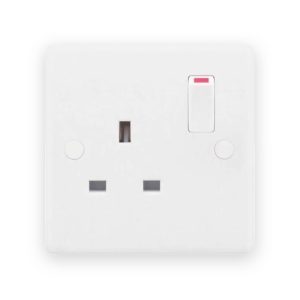 Selectric Smooth White 1 Gang 13A 2 Pole Switched Socket
