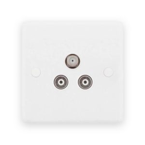 Selectric Smooth White 1x F-Type Satellite 2x Coaxial/Aerial TV/FM Isolated Socket